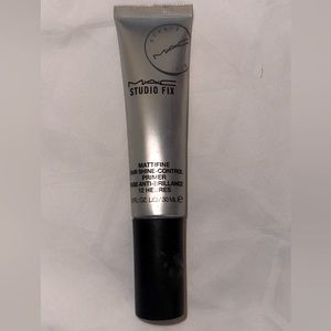 MAC Mattifine Oil Control Primer